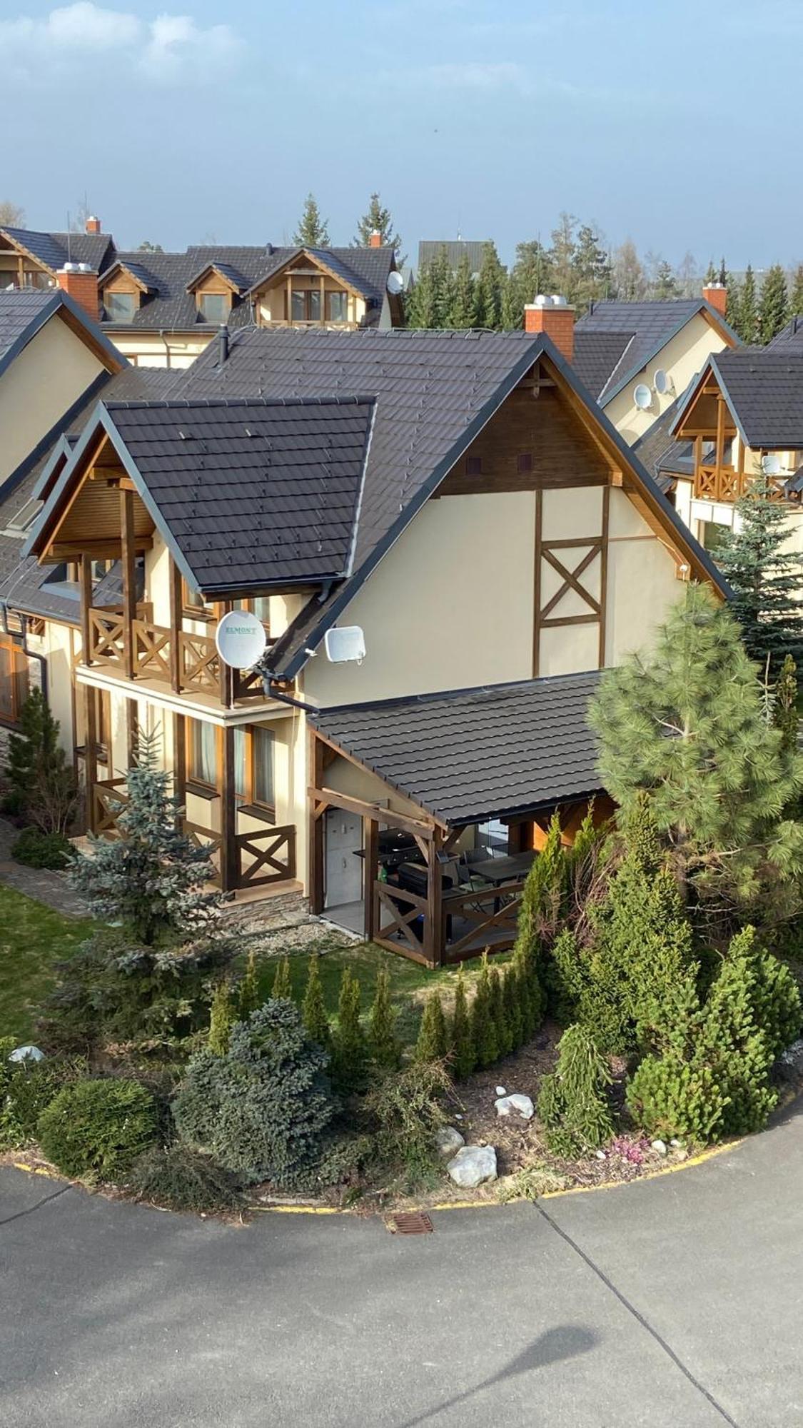 Apartments Iris Stara Lesna Exterior photo