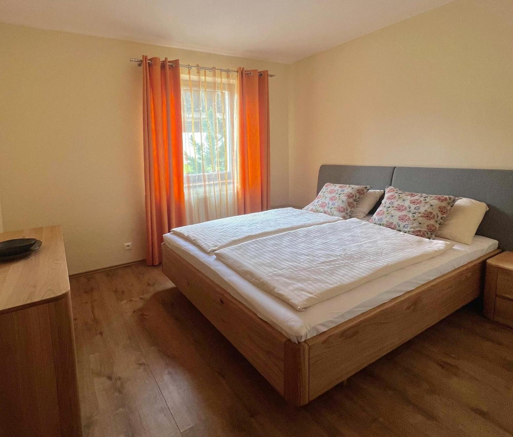 Apartments Iris Stara Lesna Exterior photo